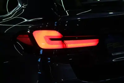 BMW 520 2023 - 29900 EUR, 165000 km - AUTO.MOTO.pt - 165000km - foto 6 de 33