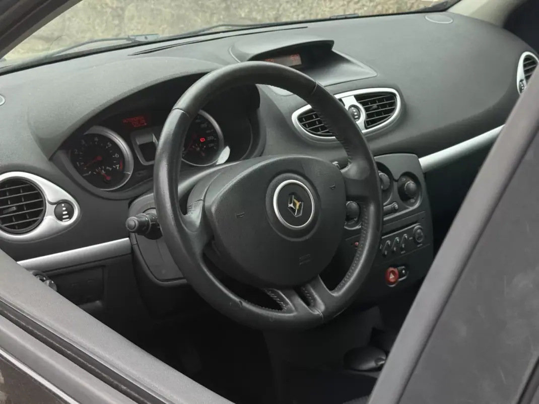 Renault Clio Break 2008 - 3500 EUR, 182700 km - 182700km - foto 5 de 11