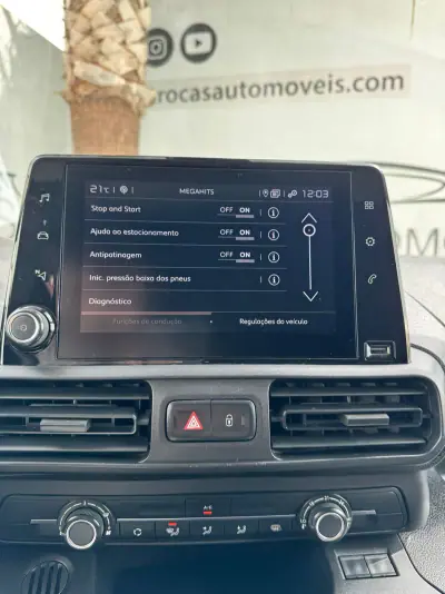 Citroën 1.5 BlueHDi M Control 2021 - 14750 EUR, 118730 km - AUTO.MOTO.pt - 118730km - foto 13 de 20