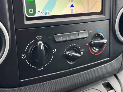 Citroën Berlingo 1.6 HDI IVA Dedutível 2019 - 10900 EUR, 142000 km - AUTO.MOTO.pt - 142000km - foto 29 de 36