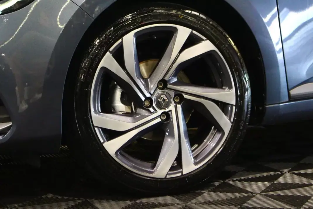 Renault Clio 2020 - 14250 EUR, 150138 km - AUTO.MOTO.pt - 150138km - foto 3 de 28