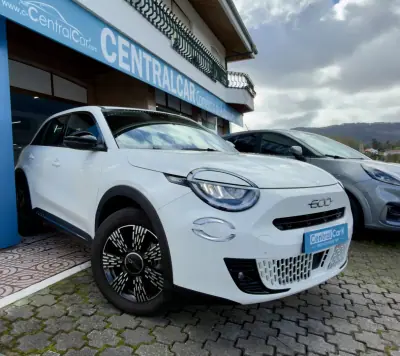 Fiat 600 2025 - 20950 EUR, 6000 km - AUTO.MOTO.pt - 6000km - foto 2 de 31