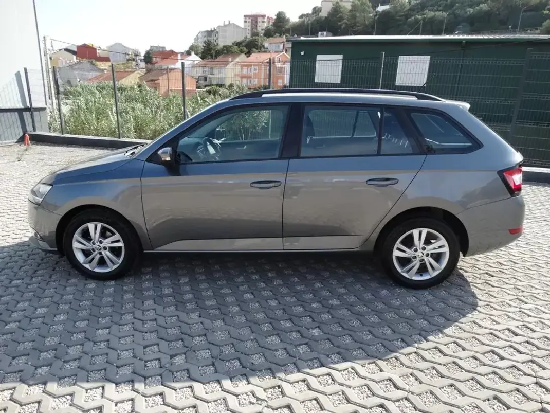 Skoda Fabia Break 2022 - 14500 EUR, 56551 km - 56551km - foto 22 de 26