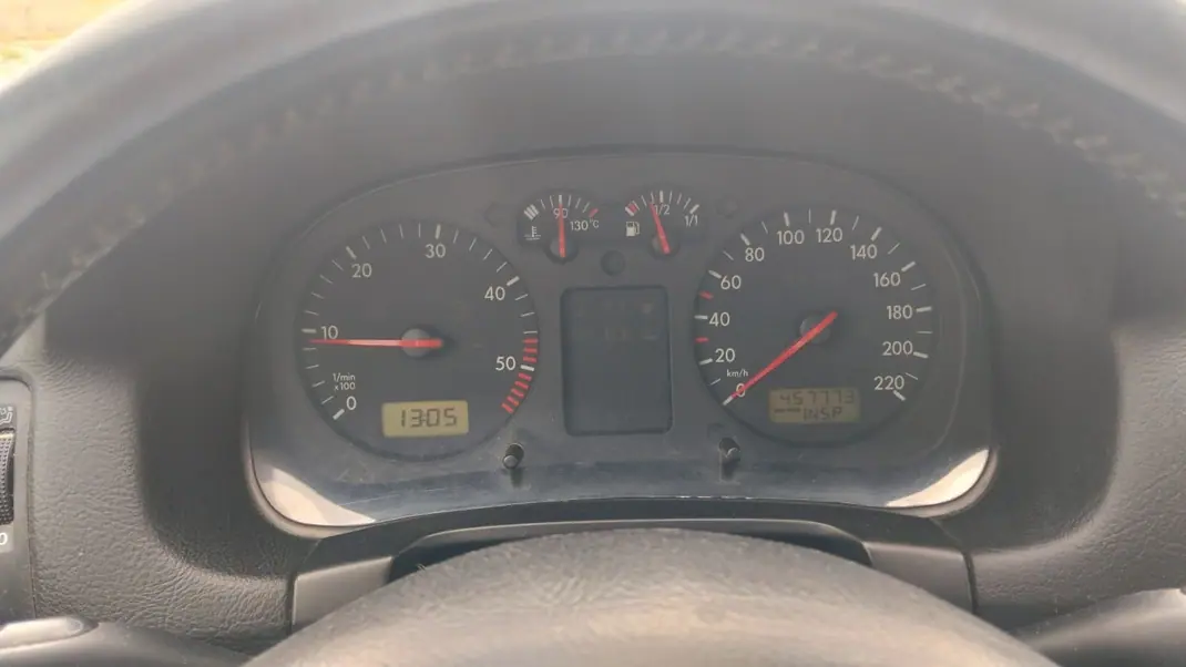 Volkswagen Golf 1999 - 2750 EUR, 457773 km - 457773km - foto 15 de 15