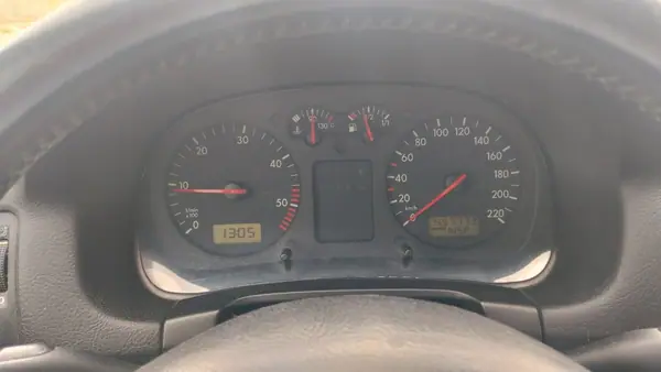 Volkswagen Golf 1999 - 2750 EUR, 457773 km - 457773km - foto 15 de 15