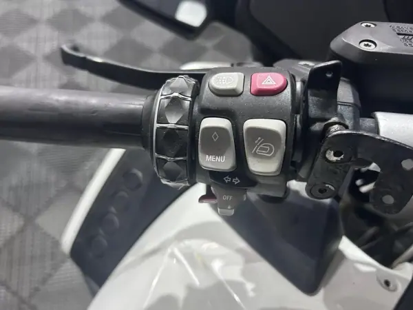 BMW R 12 Base 2015 - 7500 EUR, 97000 km - AUTO.MOTO.pt - 97000km - foto 18 de 19