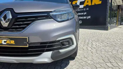 Renault Captur 2018 - 13990 EUR, 85000 km - AUTO.MOTO.pt - 85000km - foto 9 de 23