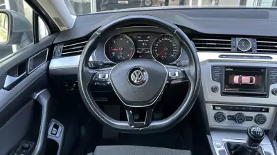 Volkswagen Passat 2018 - 16499 EUR, 183121 km - AUTO.MOTO.pt - 183121km - foto 19 de 19