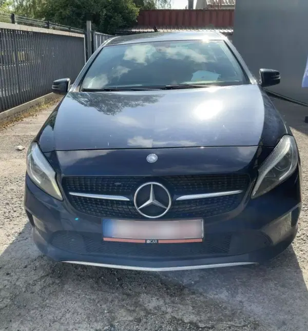 Mercedes-Benz A 180 2017 - 14700 EUR, 189300 km - AUTO.MOTO.pt - 189300km - foto 2 de 7