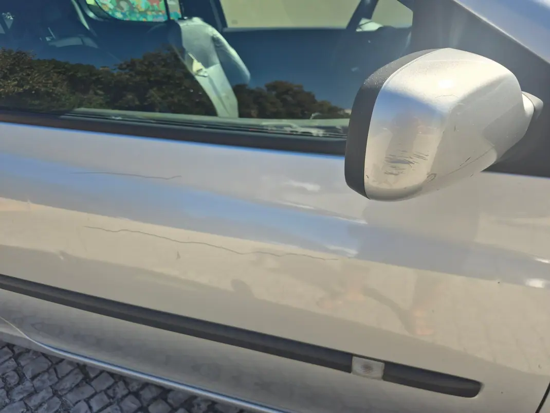 Renault Clio 2007 - 2800 EUR, 170539 km - 170539km - foto 11 de 14