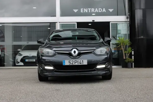 Renault Mégane Coupe 2014 - 9900 EUR, 202494 km - AUTO.MOTO.pt - 202494km - foto 2 de 23