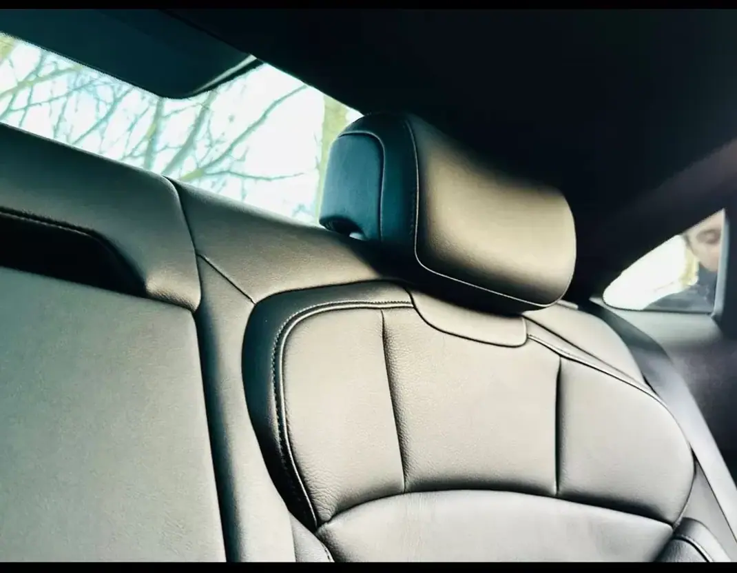 Porsche Taycan 2021 - 53499 EUR, 153620 km - AUTO.MOTO.pt - 153620km - foto 18 de 28