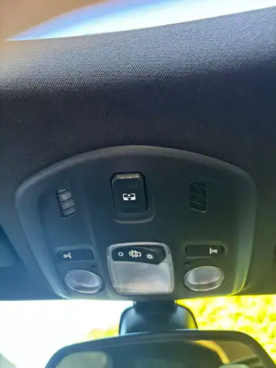 Citroën DS3 2013 - 10900 EUR, 135000 km - AUTO.MOTO.pt - 135000km - foto 25 de 31