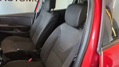 Renault Clio 2014 - 7900 EUR, 194340 km - AUTO.MOTO.pt - 194340km - foto 34 de 47