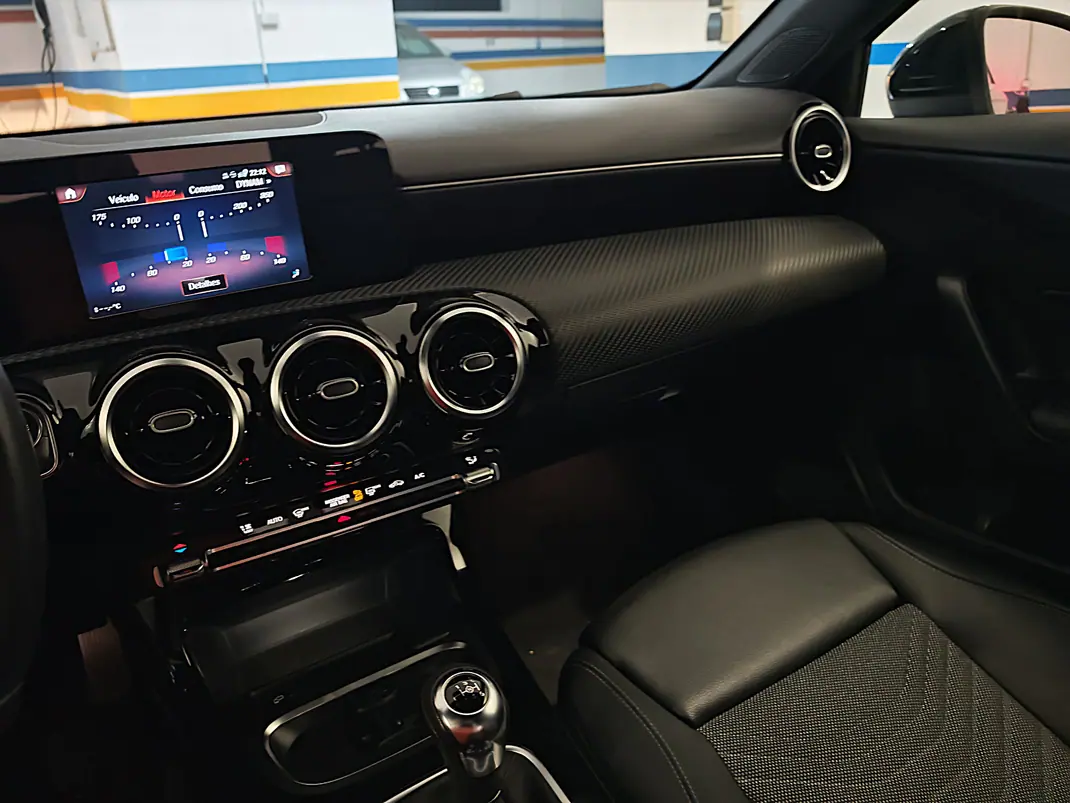 Mercedes-Benz A 180 Limousine 2020 - 21500 EUR, 88000 km - AUTO.MOTO.pt - 88000km - foto 13 de 14