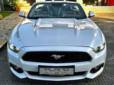 Ford Mustang 2015 - 37500 EUR, 159000 km - AUTO.MOTO.pt - 159000km - foto 21 de 22