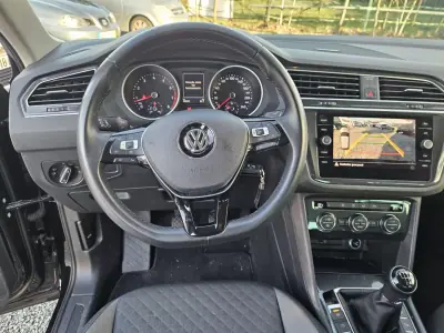 Volkswagen Tiguan 2019 - 24500 EUR, 49800 km - AUTO.MOTO.pt - 49800km - foto 11 de 17