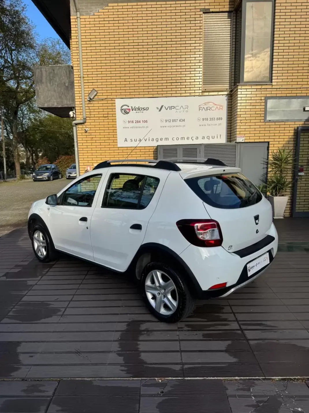 Dacia Sandero 2014 - 7900 EUR, 157500 km - AUTO.MOTO.pt - 157500km - foto 3 de 10