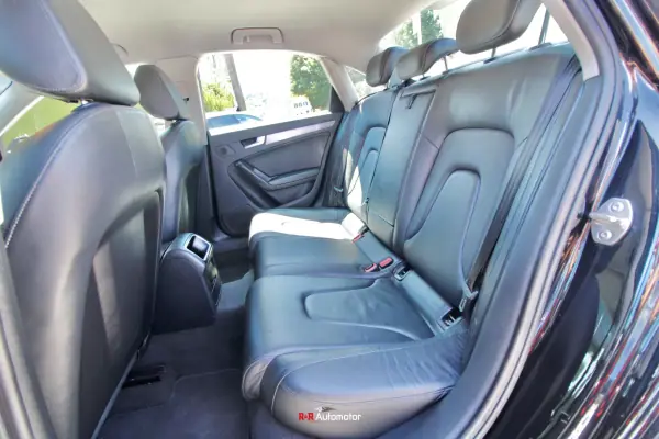 Audi A4 2011 - 11900 EUR, 233000 km - AUTO.MOTO.pt - 233000km - foto 10 de 19