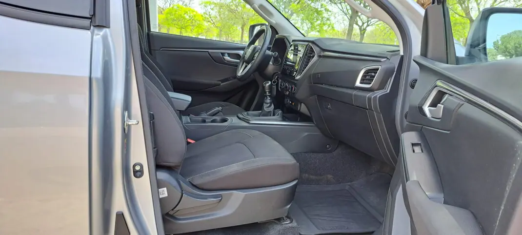 Isuzu D-Maxi - 1.9 Ddi CD 4WD L CH 2021 - 29950 EUR, 35000 km - AUTO.MOTO.pt - 35000km - foto 7 de 13