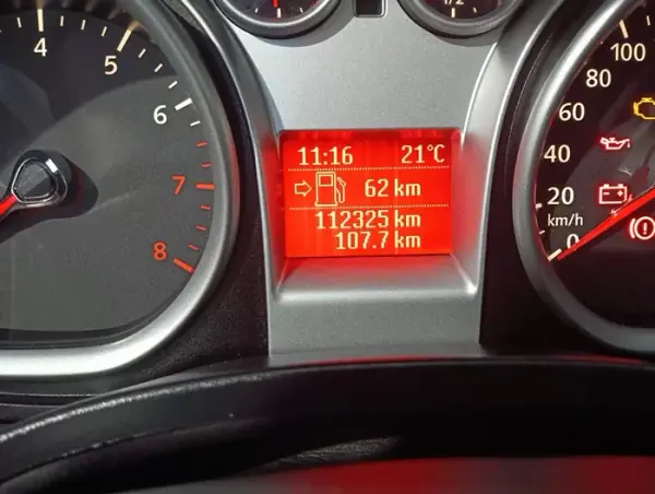 Ford Focus SW 2010 - 5990 EUR, 112000 km - AUTO.MOTO.pt - 112000km - foto 30 de 51