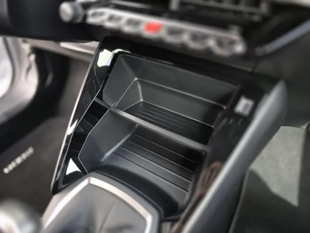 Peugeot 2008 2024 - 18500 EUR, 10965 km - AUTO.MOTO.pt - 10965km - foto 23 de 34