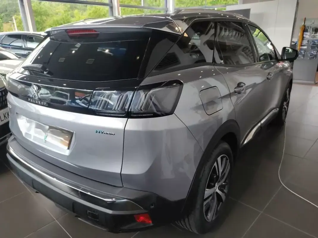 Peugeot 3008 2021 - 21500 EUR, 149989 km - 149989km - foto 13 de 19