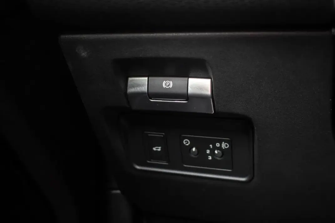 Land Rover Range Rover Evoque 2020 - 32990 EUR, 84922 km - AUTO.MOTO.pt - 84922km - foto 23 de 56