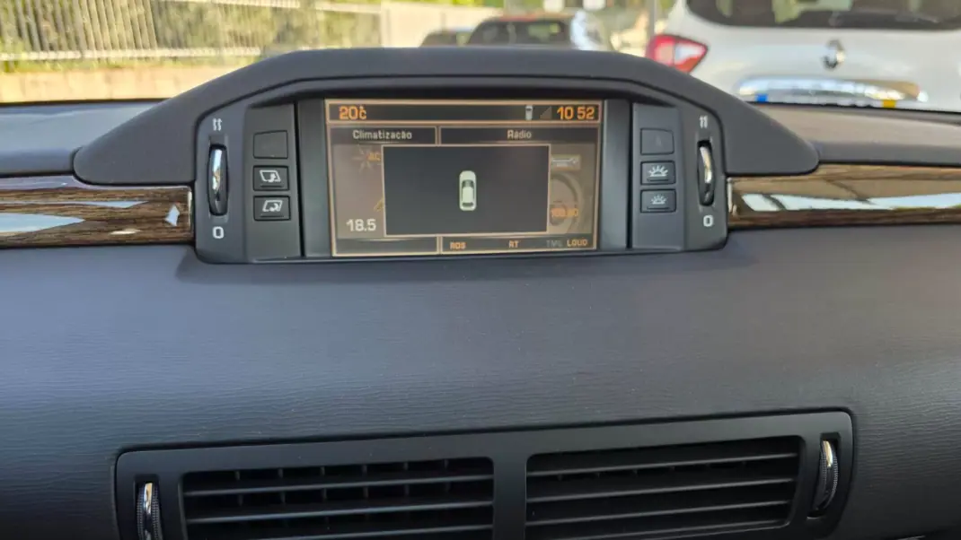 Citroën C6 2006 - 16490 EUR, 82000 km - AUTO.MOTO.pt - 82000km - foto 14 de 22