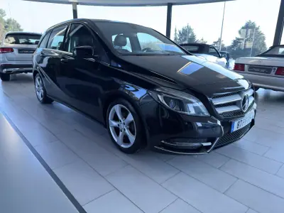 Mercedes-Benz B 180 2014 - 11750 EUR, 245898 km - AUTO.MOTO.pt - 245898km - foto 3 de 25
