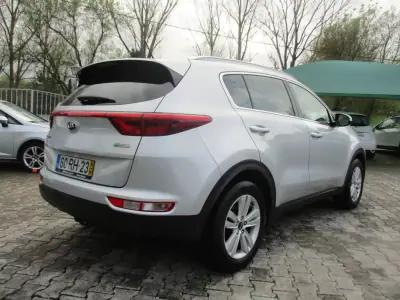 Kia Sportage 2016 - 11990 EUR, 249000 km - foto 5 de 26