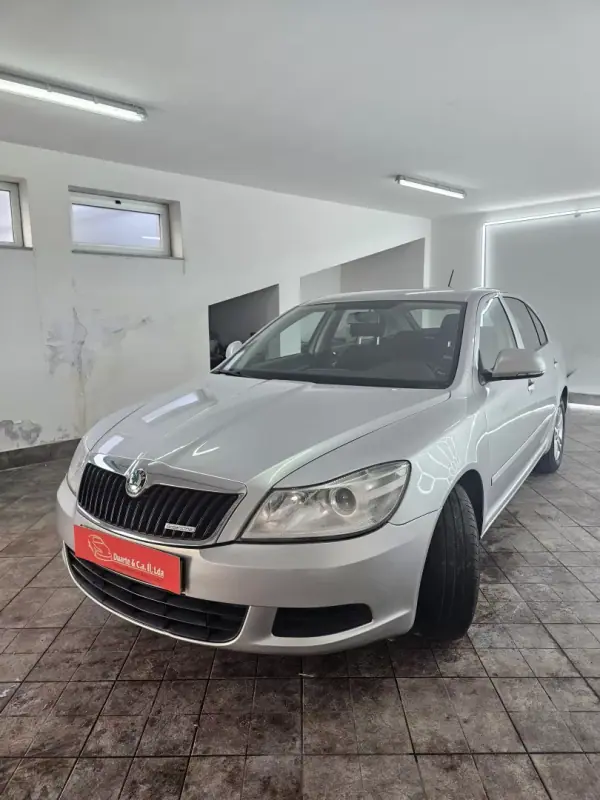 Skoda Octavia 2012 - 9350 EUR, 284108 km - AUTO.MOTO.pt - 284108km - foto 5 de 26