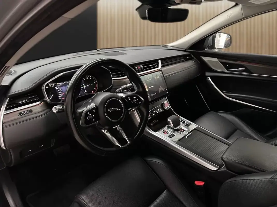 Jaguar XF Sportbrake 2021 - 37990 EUR, 119000 km - AUTO.MOTO.pt - 119000km - foto 7 de 23