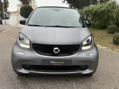 Smart Fortwo Cabrio 2018 - 11699 EUR, 80000 km - AUTO.MOTO.pt - 80000km - foto 2 de 15