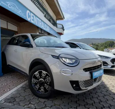 Fiat 600 2025 - 20950 EUR, 21000 km - 21000km - foto 2 de 30