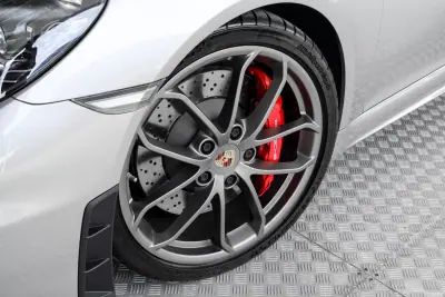Porsche 718 Spyder 2020 - 130000 EUR, 12396 km - AUTO.MOTO.pt - 12396km - foto 9 de 28