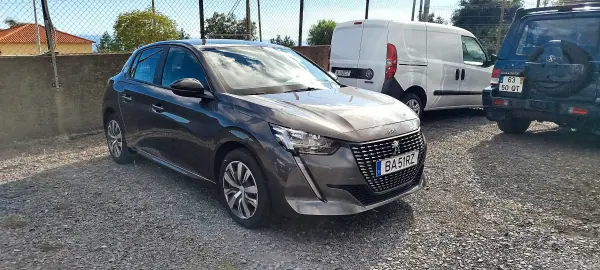 Peugeot 208 2023 - 19250 EUR, 48000 km - AUTO.MOTO.pt - 48000km - foto 3 de 13