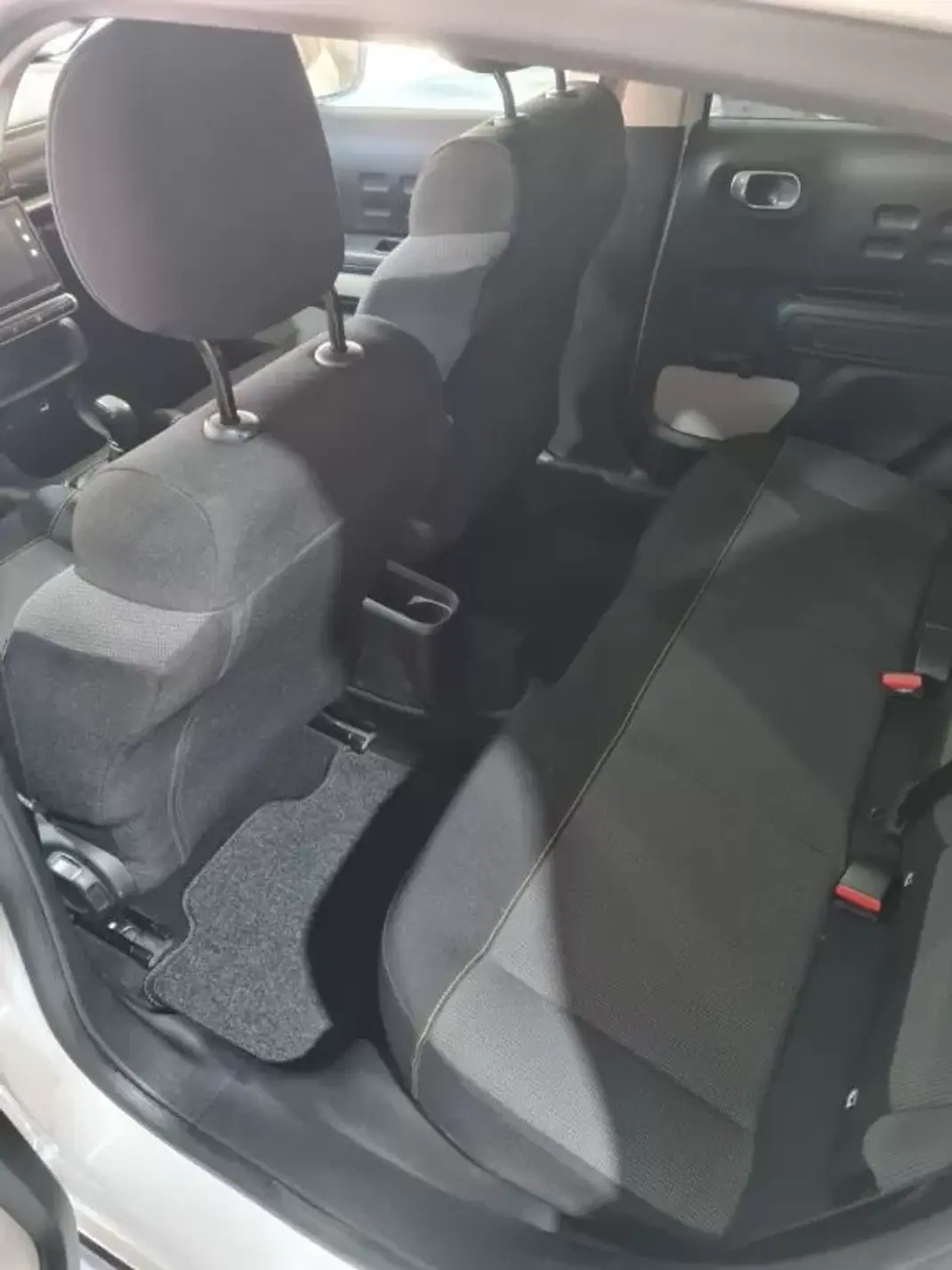 Citroën C3 2019 - 12700 EUR, 91000 km - 91000km - foto 12 de 14