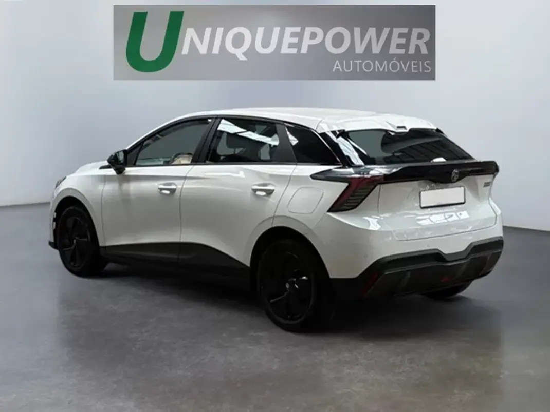 MG MG4 2023 - 18989 EUR, 24822 km - AUTO.MOTO.pt - 24822km - foto 7 de 17