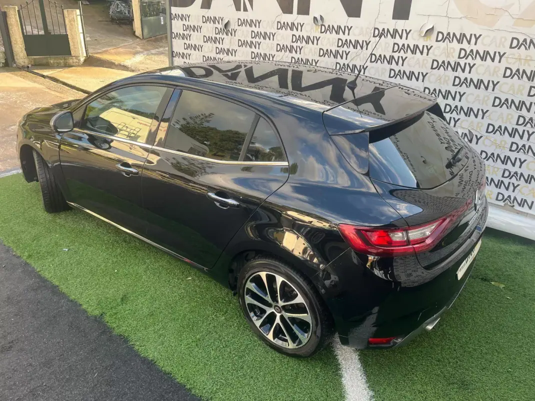 Renault Mégane 2016 - 15750 EUR, 120000 km - AUTO.MOTO.pt - 120000km - foto 3 de 8