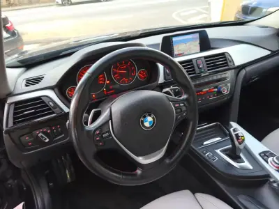 BMW 320 2012 - 13900 EUR, 320000 km - AUTO.MOTO.pt - 320000km - foto 19 de 37
