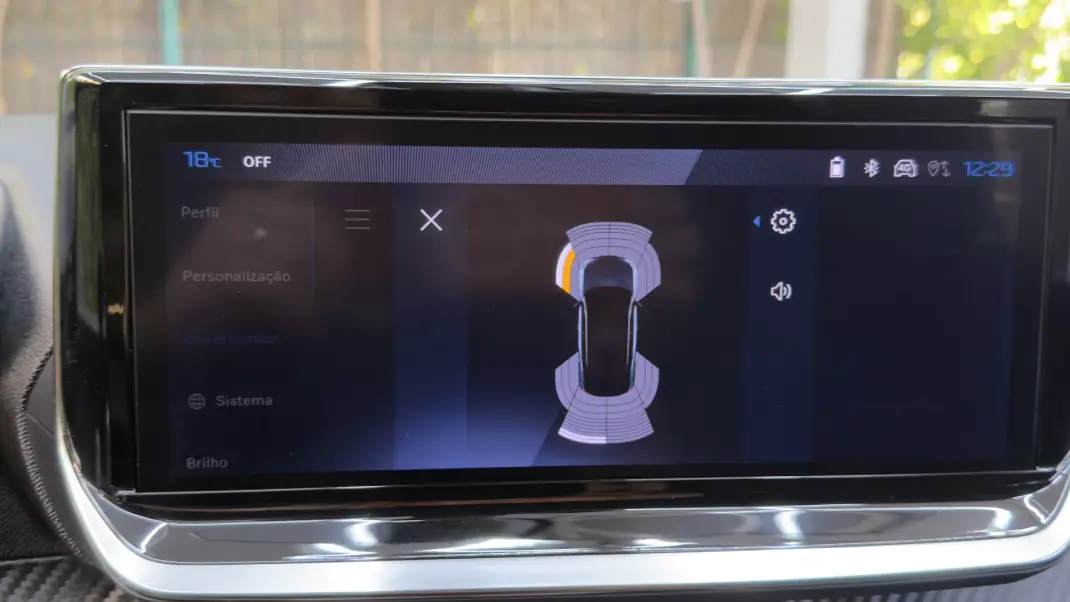 Peugeot e-2008 2025 - 25900 EUR, 13646 km - AUTO.MOTO.pt - 13646km - foto 19 de 22