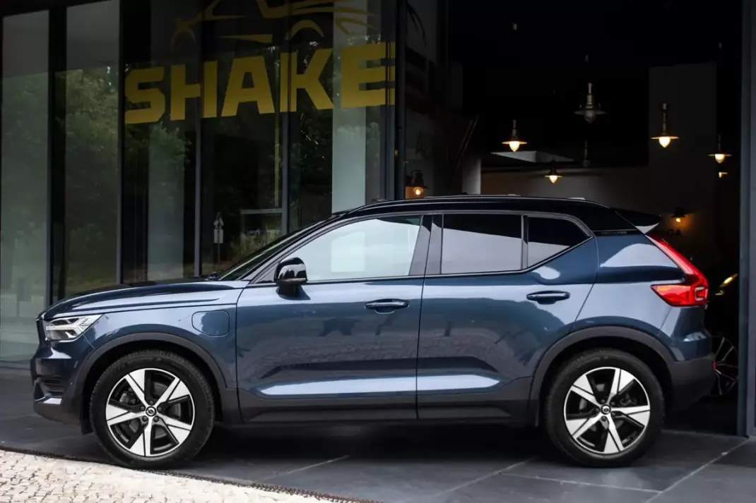 Volvo XC 40 2022 - 31990 EUR, 48265 km - AUTO.MOTO.pt - 48265km - foto 5 de 40