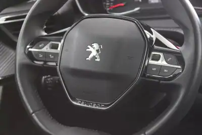Peugeot 2008 2021 - 18700 EUR, 48176 km - AUTO.MOTO.pt - 48176km - foto 30 de 32