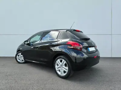 Peugeot 208 2019 - 9750 EUR, 75000 km - AUTO.MOTO.pt - 75000km - foto 7 de 37