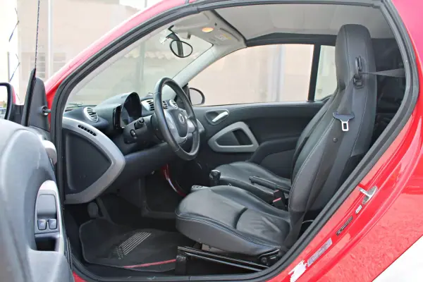 Smart Fortwo Cabrio 2014 - 8450 EUR, 58490 km - AUTO.MOTO.pt - 58490km - foto 10 de 18