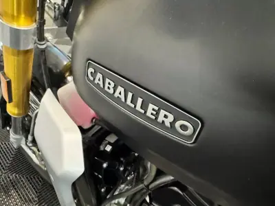 2022 - 5750 EUR, 5500 km - AUTO.MOTO.pt - 5500km - foto 16 de 27