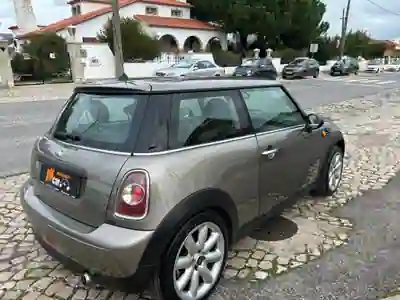 MINI One 2011 - 8700 EUR, 220000 km - AUTO.MOTO.pt - 220000km - foto 5 de 31