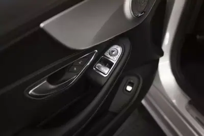 Mercedes-Benz C 220 2016 - 26900 EUR, 178412 km - AUTO.MOTO.pt - 178412km - foto 7 de 22