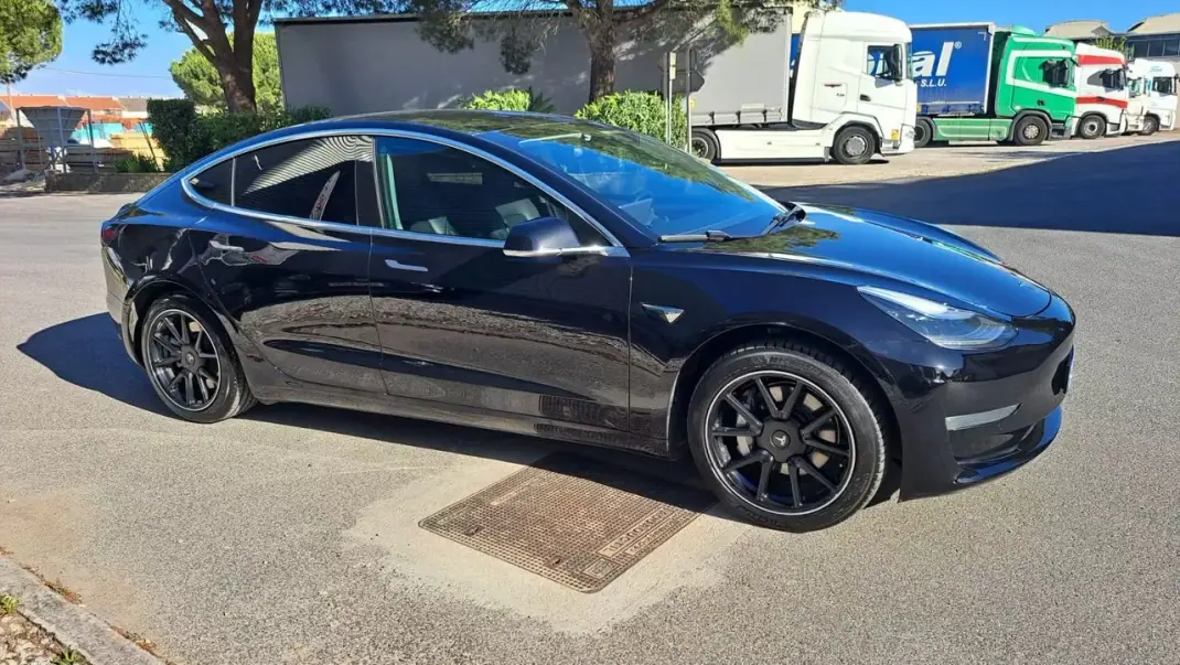 Tesla Model 3 2019 - 22500 EUR, 113000 km - 113000km - foto 15 de 53